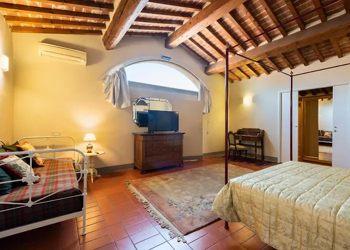 公寓 Nella Torre Del Poschi Penthouse With Roof Terrace 比萨