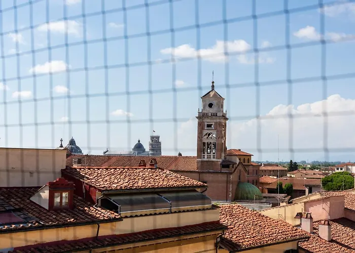 Nella Torre Del Poschi Penthouse With Roof Terrace 比萨