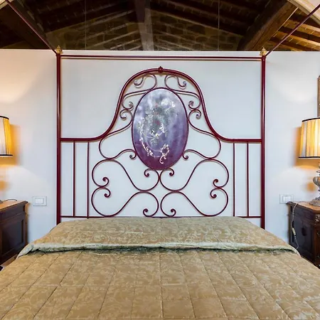 Nella Torre Del Poschi Penthouse With Roof Terrace Pisa